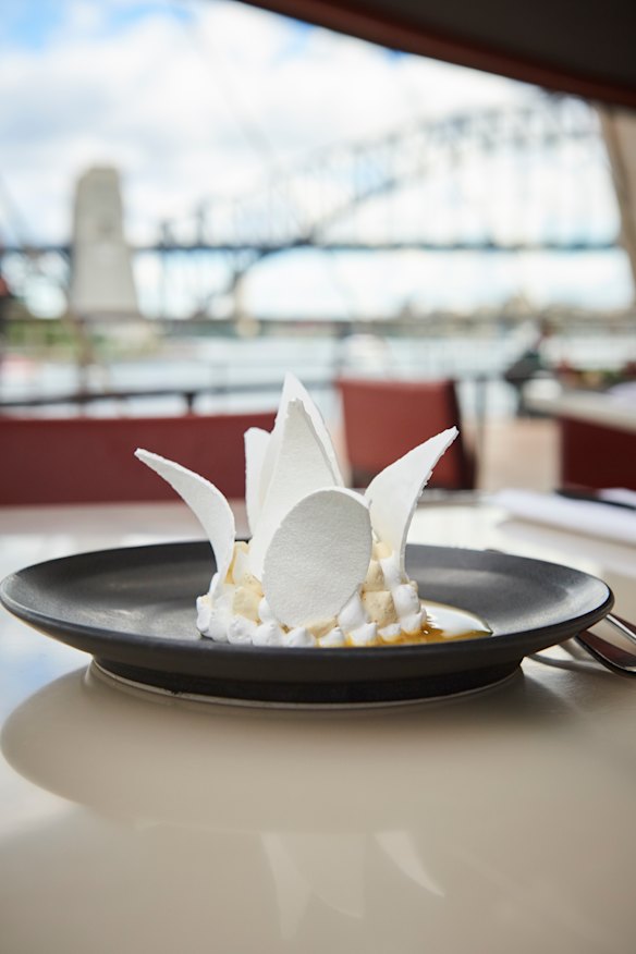 The signature Bennelong dish, Peter Gilmore’s pavlova. 