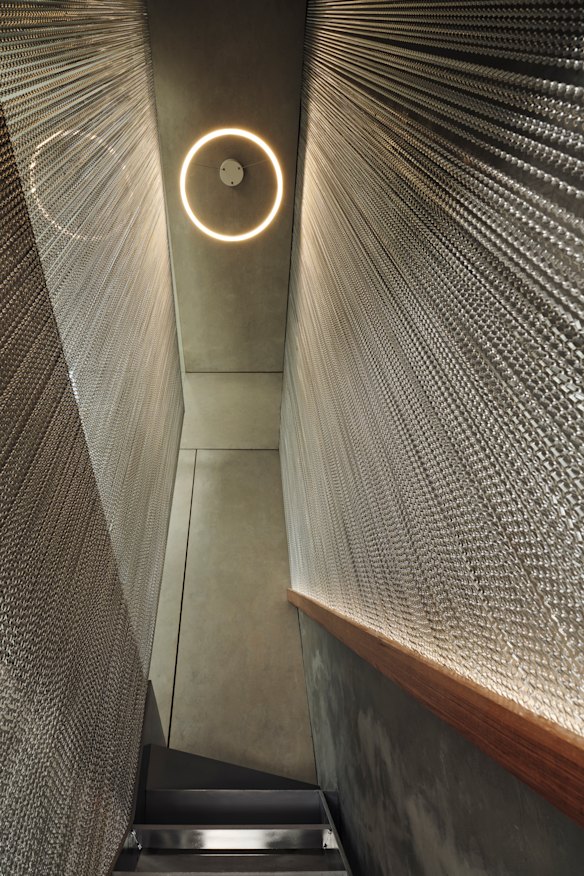 The Spanish fashion designer Paco Rabanne, who made his mark in the 1960s with his chain mail dresses, can also be seen as an influence.