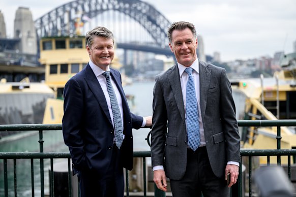 Victorian Premier Ben Carroll (left), and NSW Premier Chris Minns meet ahead of the national cabinet meeting.