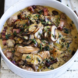 Chicken braised with mushroom and thyme.