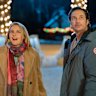 Alicia Silverstone as Kate and Oliver Hudson as Everett in Netflix’s A Merry Little Ex-Mas.