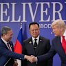 US President Donald Trump (right) with Cambodian leader Hun Manet (shaking hands) and Thai Prime Minister Anutin Charnvirakul in Kuala Lumpur.