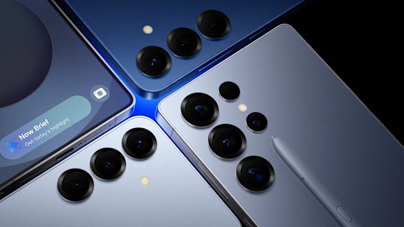 Samsung’s latest phones have bolder black rings around their camera lenses, but otherwise look very familiar.