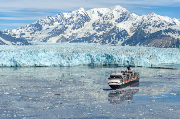 Cunard’s Queen Elizabeth explores Alaska’s Glacier Bay.