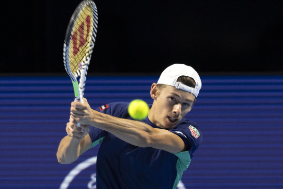 Alex de Minaur is making good progress at the Paris Masters.