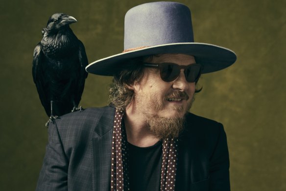 Bono said Zucchero has the hair of a lion and the spirit of a poet.