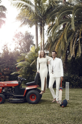 Cricket S Golden Couple Mitch Starc And Alyssa Healy Take A Well Earned Break Together For Once Australian cricketer alyssa healy, wife of australia's most reliable bowler mitchell starc recently landed herself in a twitter controversy for her cheeky alyssa healy made her odi debut in 2010 and is one of the most renowned cricketers in the australian team. mitch starc and alyssa healy