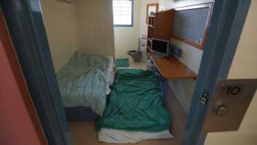 brisbane cell overcrowding centre correctional woodford prison australian australia prisoners inside queensland jail prisons solitary confinement cells womens three rights