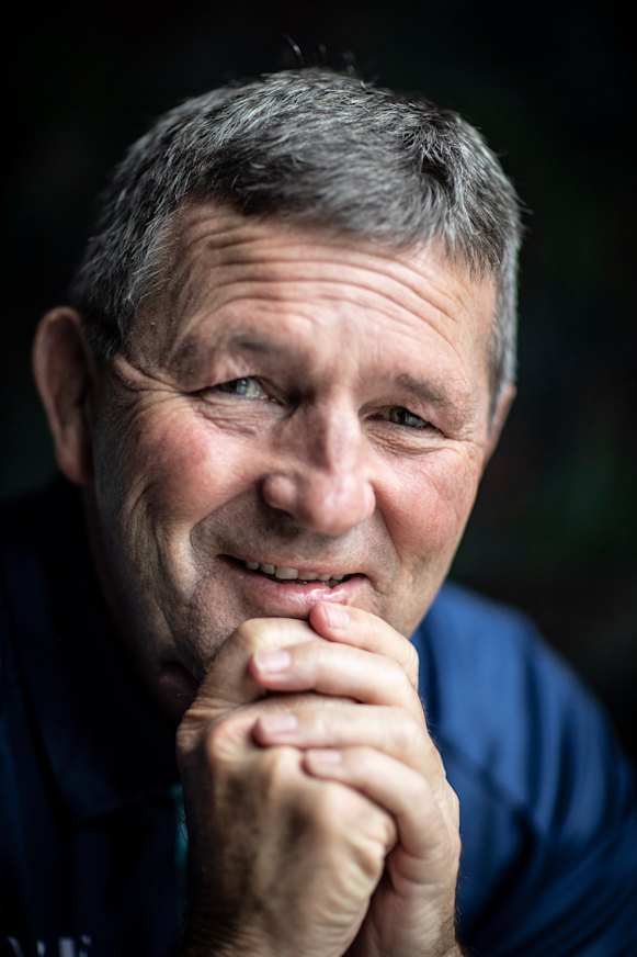 Rugby league legend Royce Simmons is raising money and awareness for dementia on his charity walk.