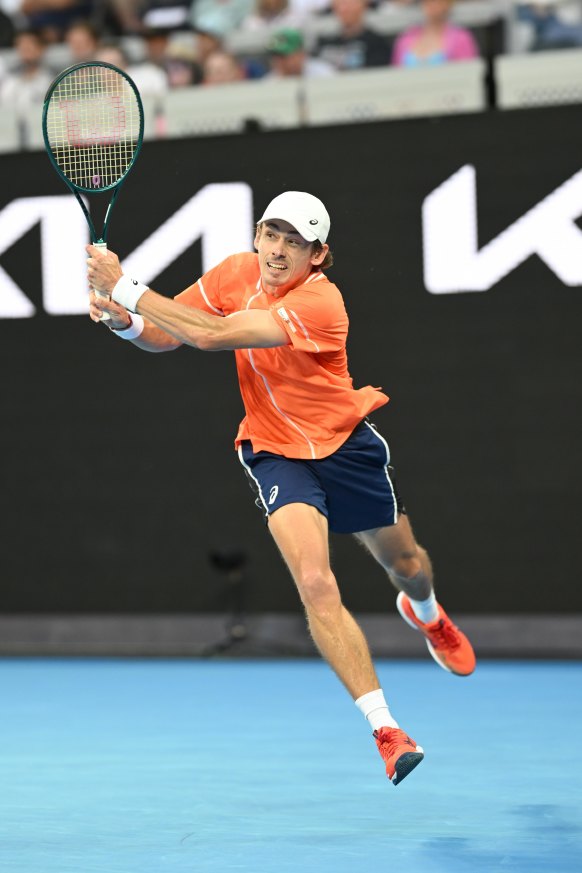 De Minaur in full flight against Flavio Cobolli in the third round.