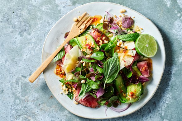 Juicy pineapple adds an extra pop of flavour to this familiar Thai-style beef salad.