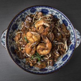 Prawn char kway teow