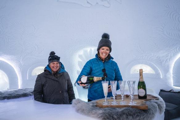 An icy champagne picnic with White Desert.