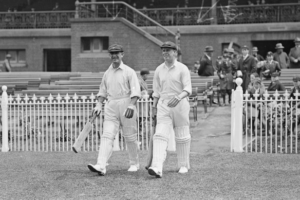 Australian cricketers Bill Ponsford and Tommy Andrews coming into bat, circa 1930s.