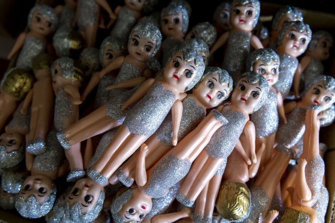 Old carnival dolls  Kewpie dolls, Vintage dolls, Doll toys