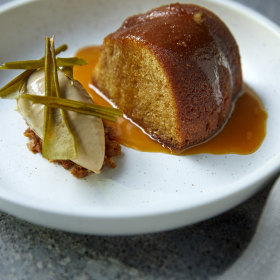 Brown butter cake with apple.