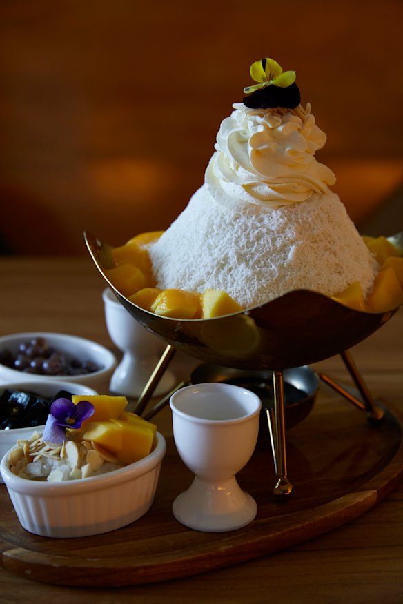 Blue Heaven’s bingsu.