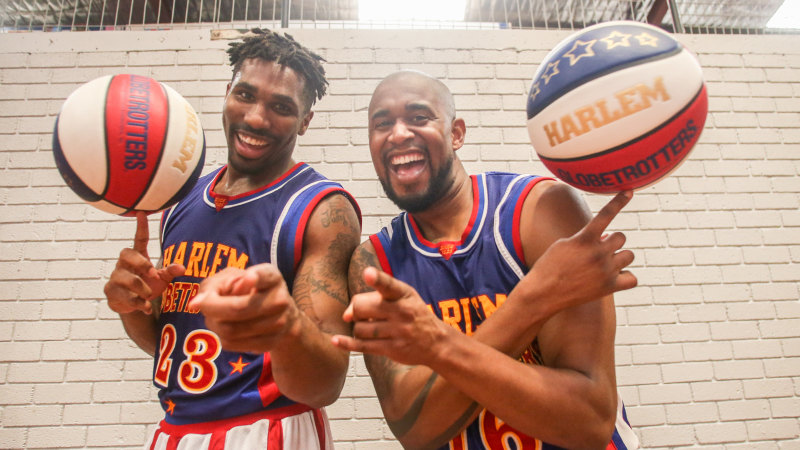 Globetrotters say Simmons has world in his hands