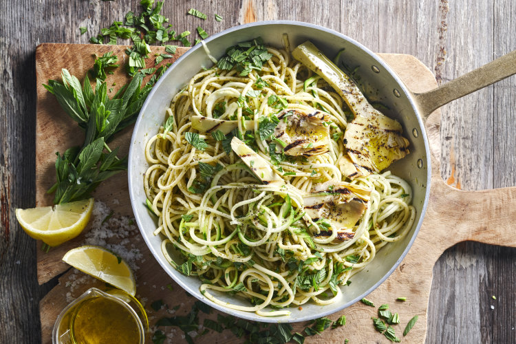 Zucchetti with grilled artichokes and rocket and mint.