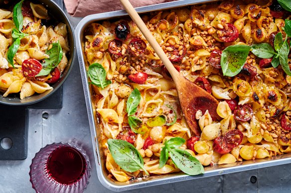 15-minute chickpea pasta with harissa and yoghurt.