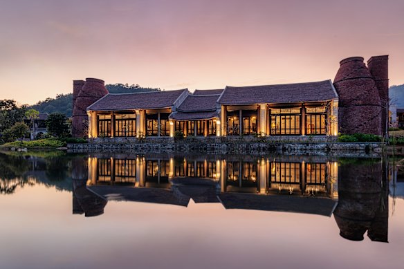 The hotel’s Am Tue Tinh Wellness Centre, offers herbal baths, meditation sessions, and traditional treatments. 