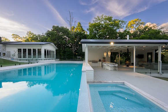 This pool in Brisbane’s Brookfield won Renovation Project of the Year.