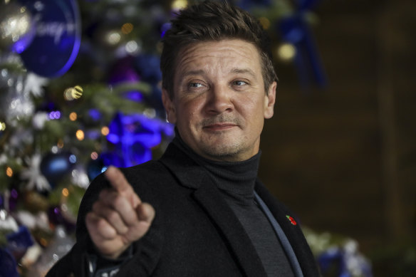 Jeremy Renner. 