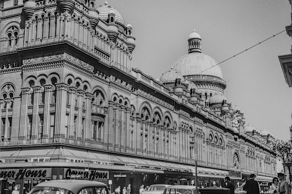 Uma imagem do QVB em outubro de 1963. O edifício foi tombado como patrimônio em 2010.
