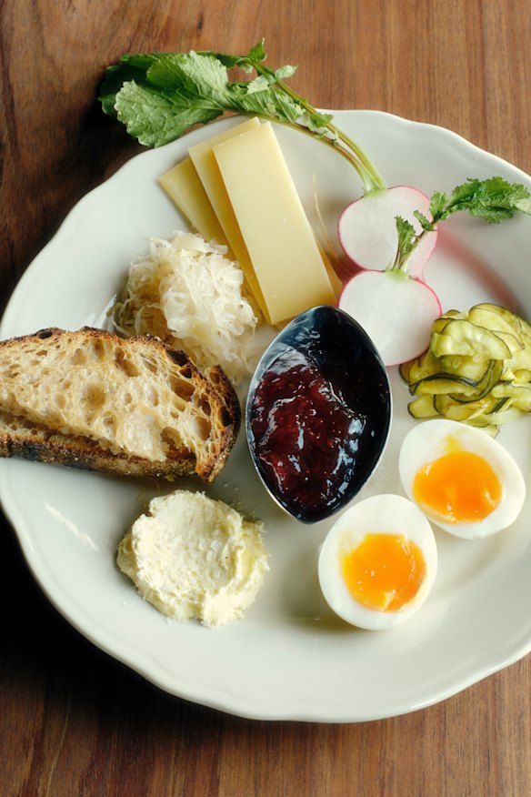The “morning plate”.