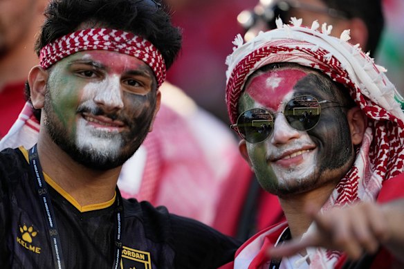 Jordan’s supporters arrive in Santa Clara.