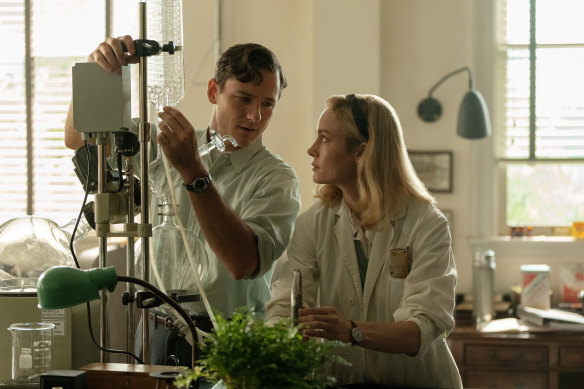 Lewis Pullman and Brie Larson in Apple TV’s Lessons in Chemistry.