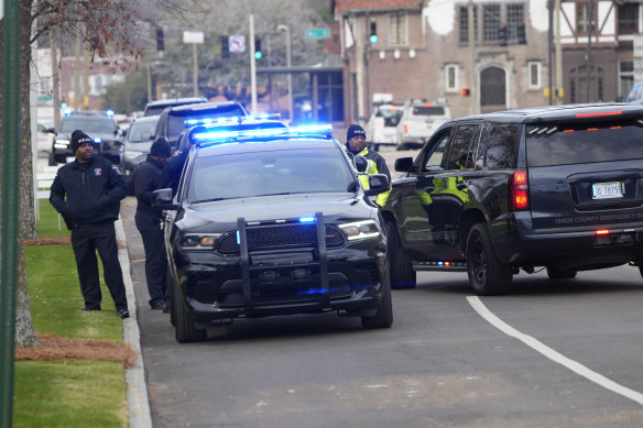 Capitol Police respond to a bomb threat at the Mississippi State Capitol in Jackson, Mississippi.