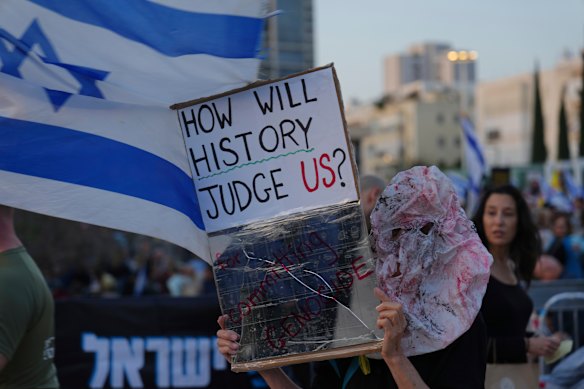 Israeli protesters demand an end to the war.