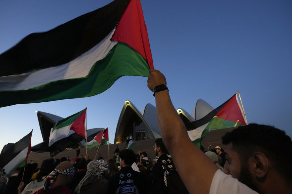 Palestinian supporters at the Sydney Opera House on Monday. 