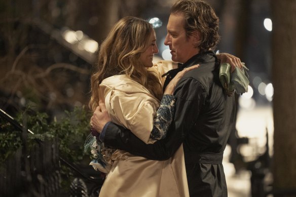 And just like that ... Carrie Bradshaw (Sarah Jessica Parker) reunites with former fiance Aiden (John Corbett).
