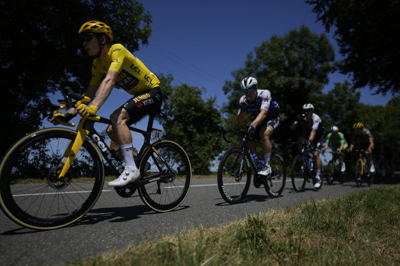 Yellow jersey Jonas Vingegaard in the peloton during the 15th stage of the Tour de France on Sunday.