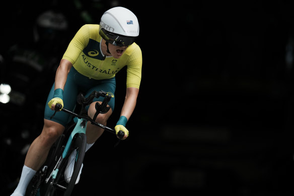 Grace Brown competing in the time trial in the Tokyo Olympics.
