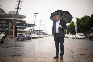 Former Labor minister David Borger says poor transport links have held the area back.