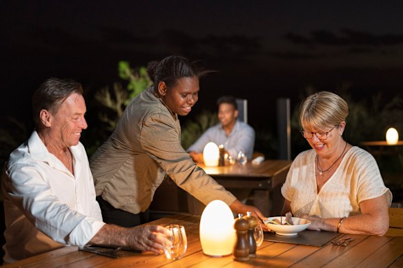 Tali Wiru: open-air, four-course dinner on a remote dune.
