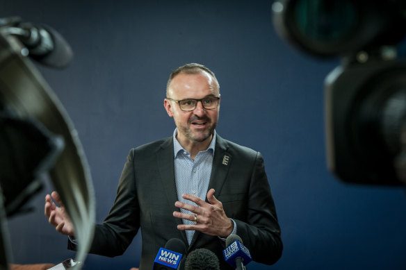 ACT Chief Minister Andrew Barr is still waiting for an answer from the Commonwealth on the ACT's proposed integrity commission.