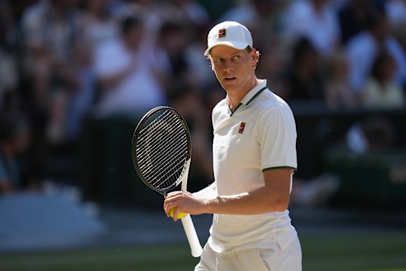 Jannik Sinner, the world No. 1, withdrew from the US Open with a knee injury. He is among 20 players who pulled out of the grand slam.