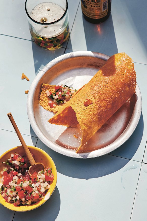 Chicharron de queso with pico de gallo.