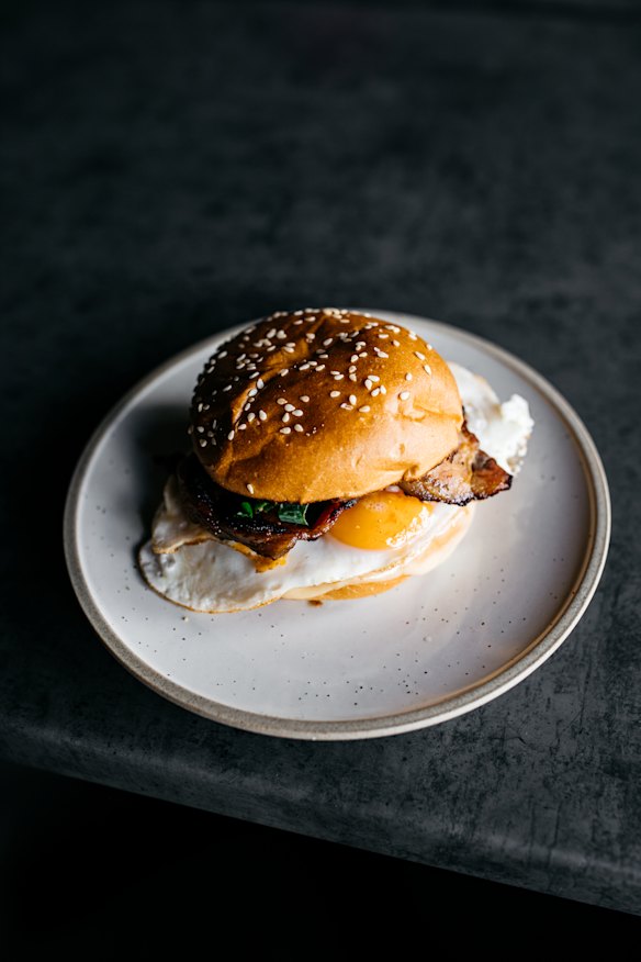 Bacon &amp; egg roll. 