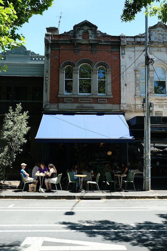 Plenty of street side seating.
