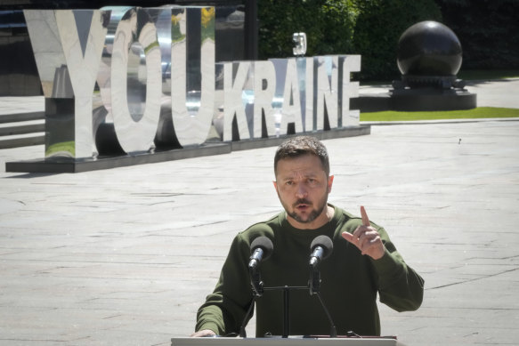 Ukrainian President Volodymyr Zelensky puts the “you” in Ukraine in Kyiv.
