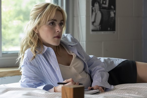 Kiernan Shipka plays college student Jamie in Sweethearts.