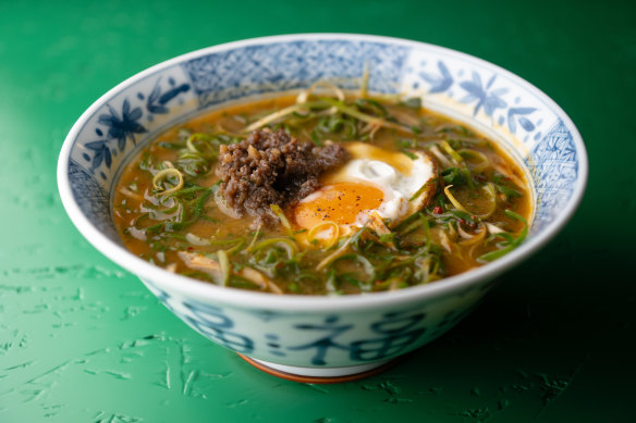 Funda ramyun with crumbled beef bulgogi and a fried egg.