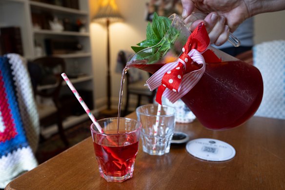 Fruit botanicus punch iced tea. 