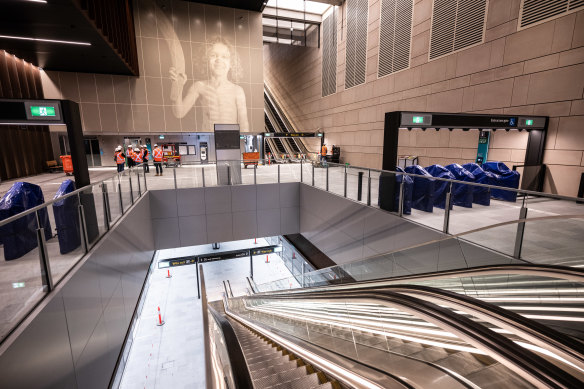 A giant mural of a local Aboriginal dancer on one of the concourse walls is the station’s showstopper.