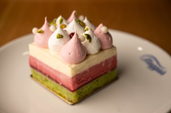 Prima vera cake. 